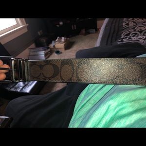 Men’s coach belt 28w. Brown and dark brown